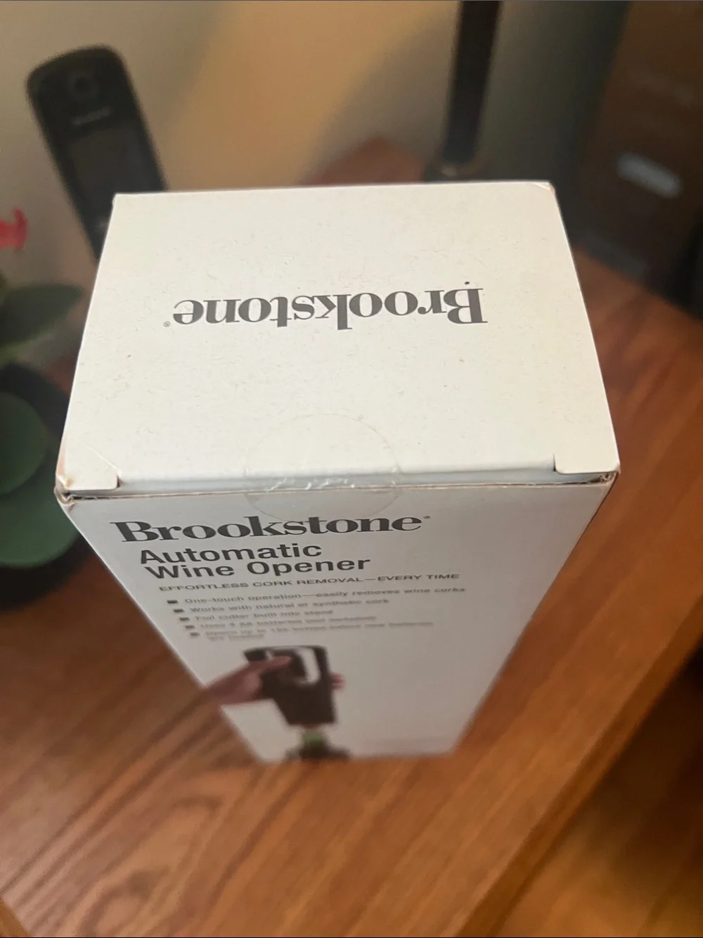 NWOT Brookstone Automatic Wine Opener